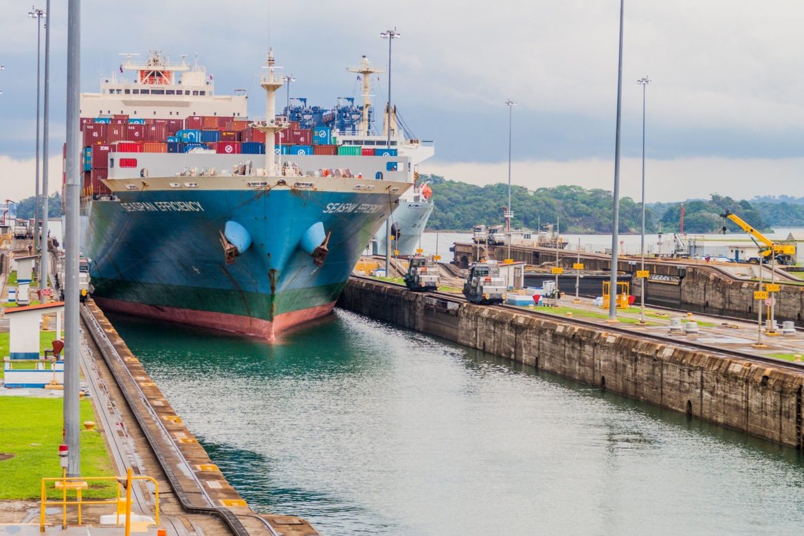 Kanał Panamski, statek, jezioro Gatun