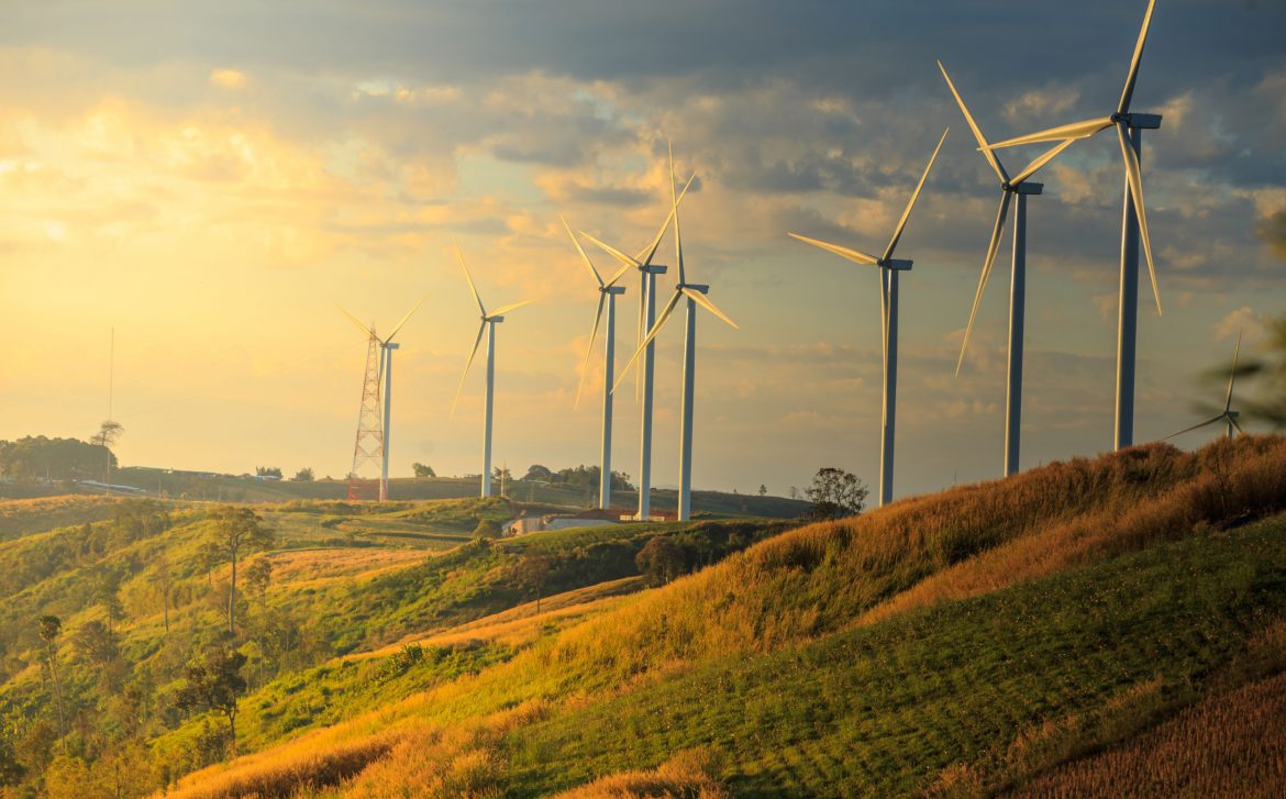 Farma wiatrowa, fot. Shutterstock Farma wiatrowa, fot. Shutterstock