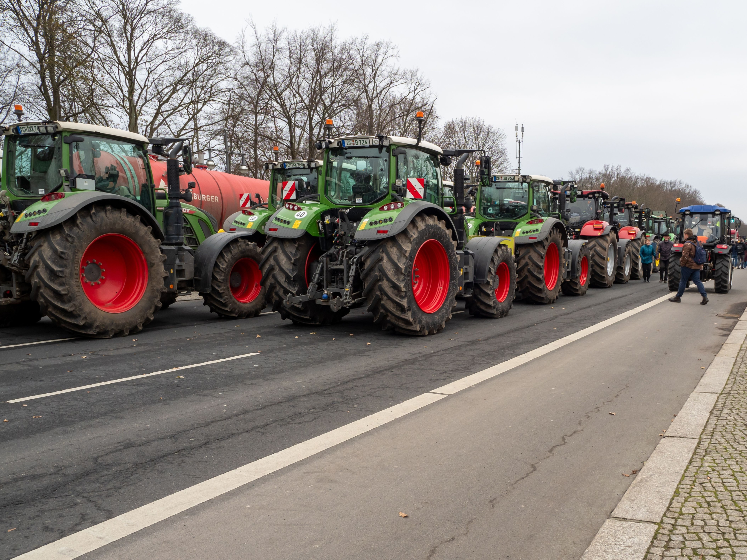 Rolnicy, protesty, blokady dróg w Niemczech