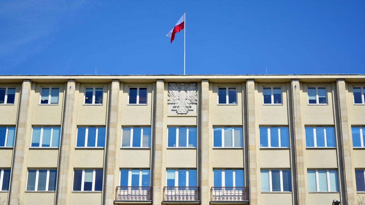 Shutterstock_1954125688