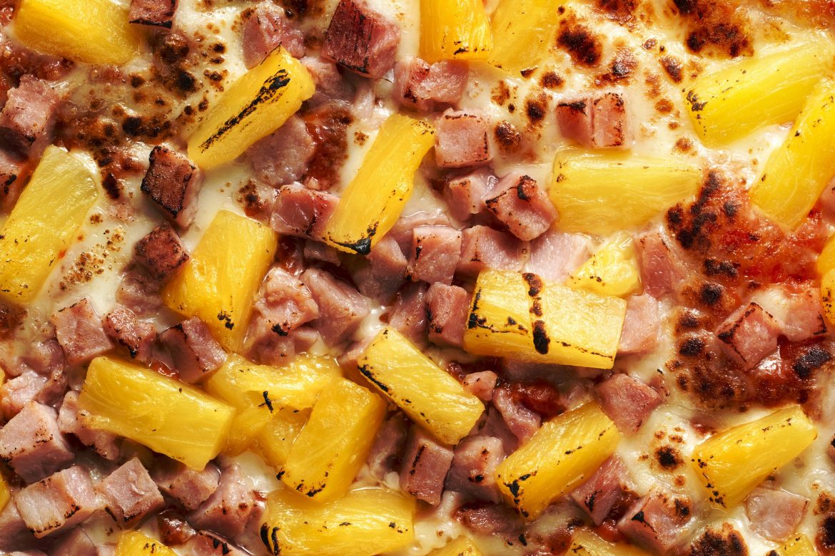 pizza hawajska, fot. Shutterstock pizza hawajska, fot. Shutterstock