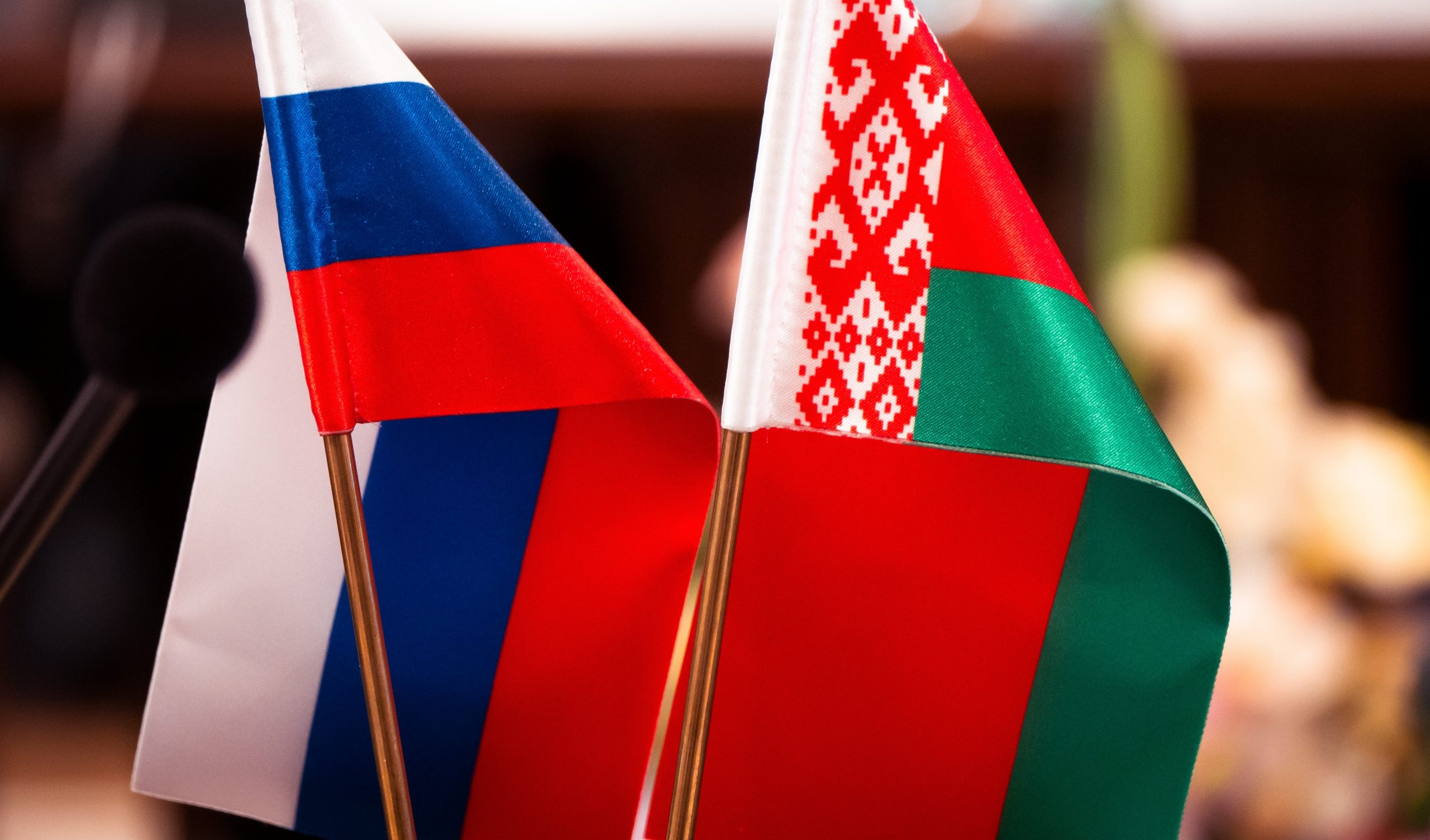 Rosja, Białoruś, flagi, fot. Shutterstock