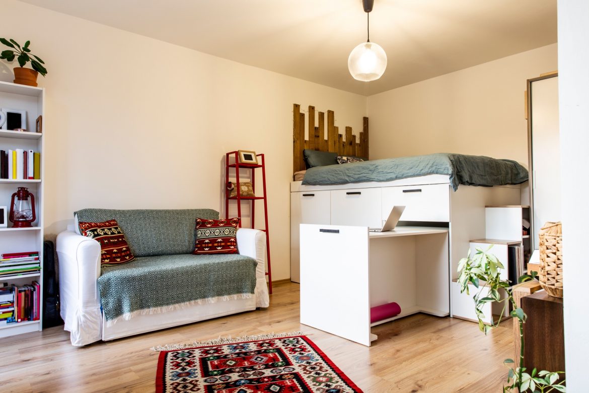 Shutterstock_1654564237