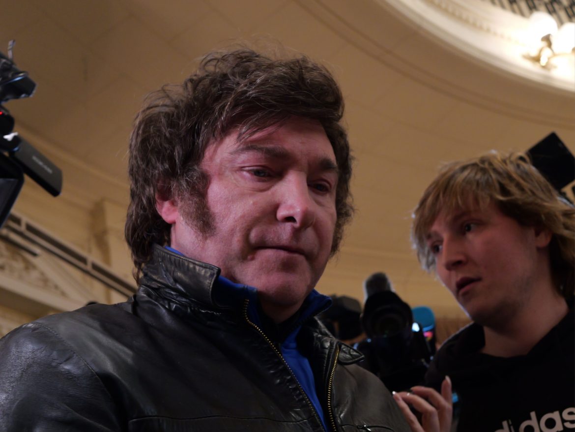 Shutterstock_2348235689