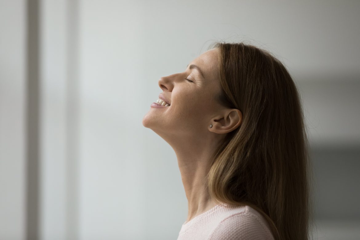 kobieta, zapach, fot. Shutterstock