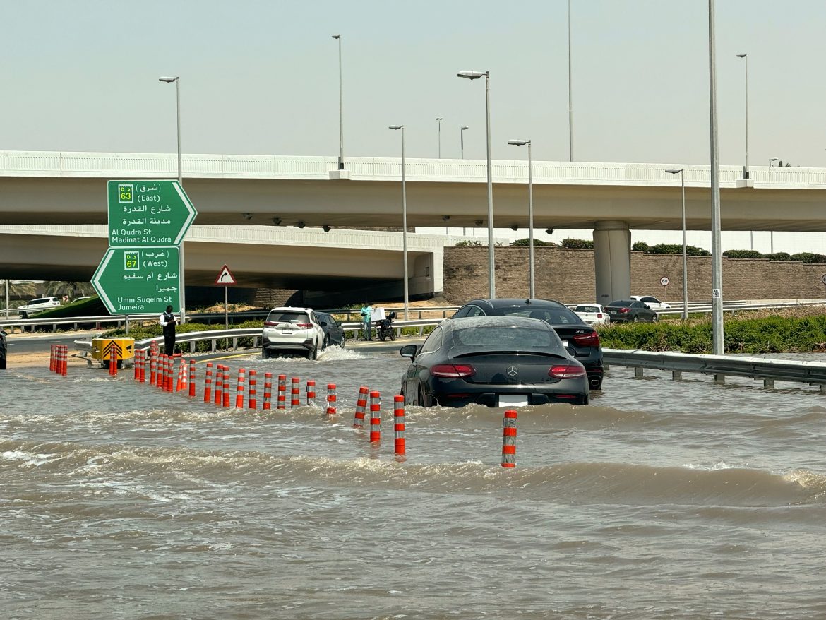 powódź, Dubaj, fot. MDXB, Shutterstock powódź, Dubaj, fot. MDXB, Shutterstock