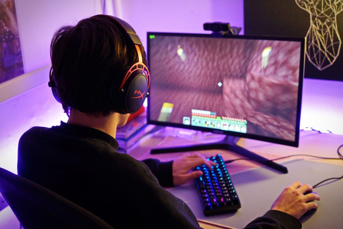 Gry komputerowe, gracze, technologia