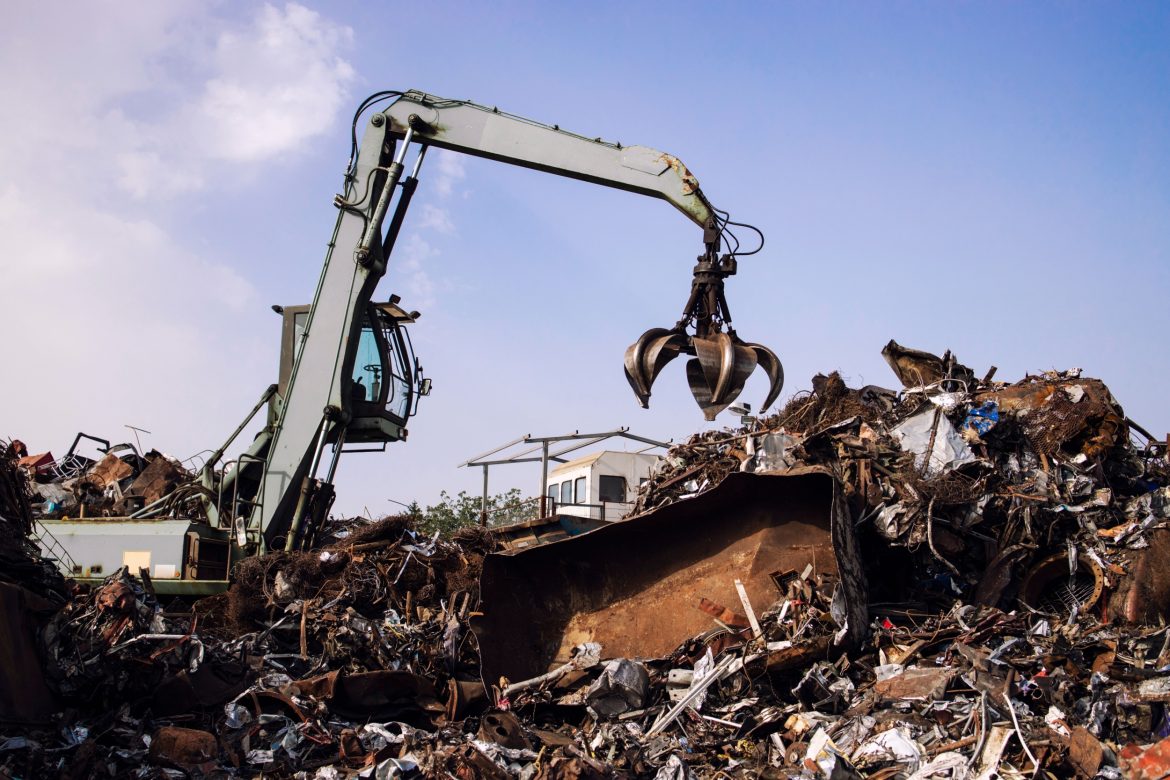 Zbiórka, recykling złomu, fot. Aleksandar Malivuk / Shutterstock Zbiórka, recykling złomu, fot. Aleksandar Malivuk / Shutterstock