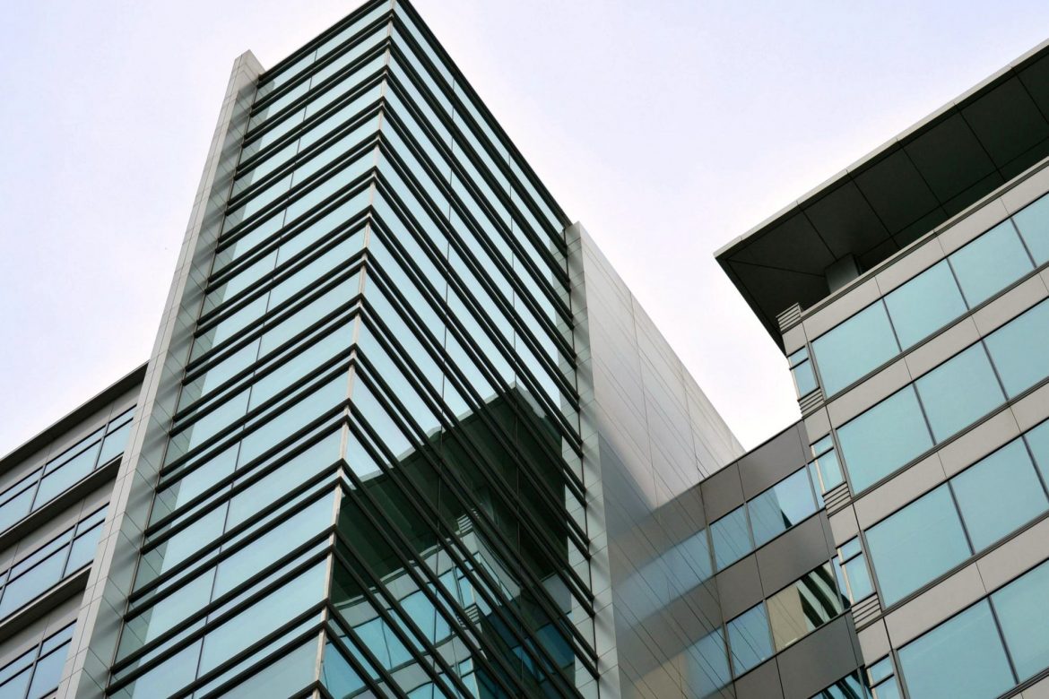 rosnaca-firma-wiezowiec