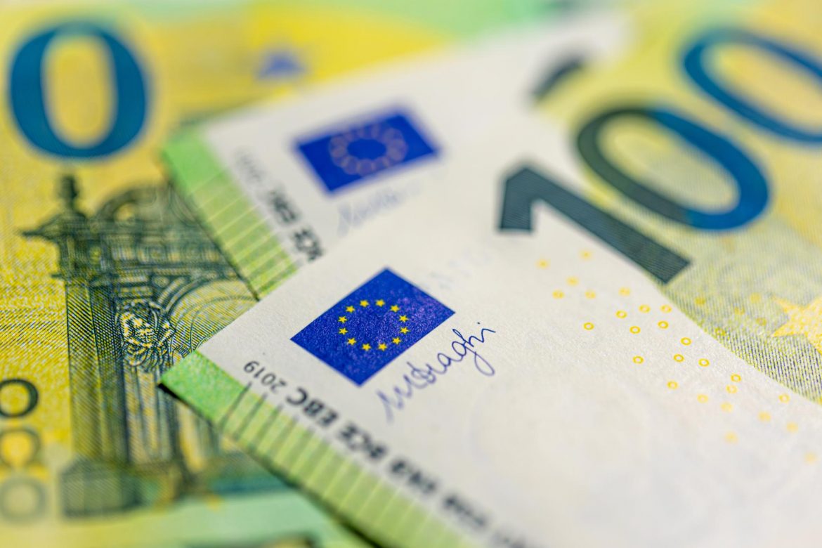 Euro, EBC, stopy procentowe, pieniądze, UE, fot. Freepik/pvproductions Euro, EBC, stopy procentowe, pieniądze, UE, fot. Freepik/pvproductions