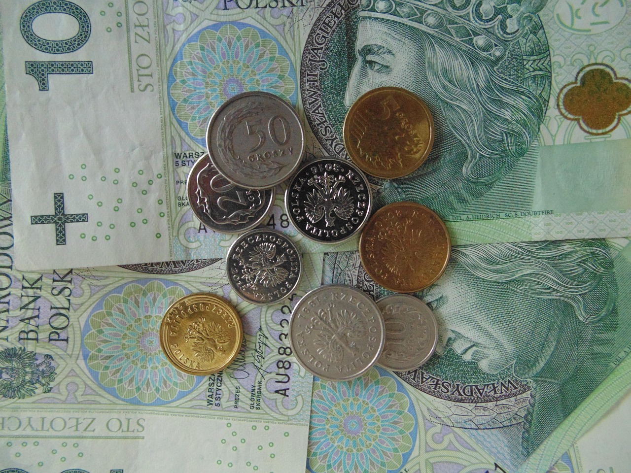 Złoty odporny na geopolityczne napięcia. Na czym skupi się uwaga inwestorów w tym tygodniu?