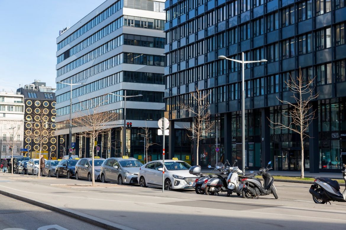 Samochody w mieście, Wielki Test Mobilności Miejskiej, fot. Pexels/Valentin Ivantsov