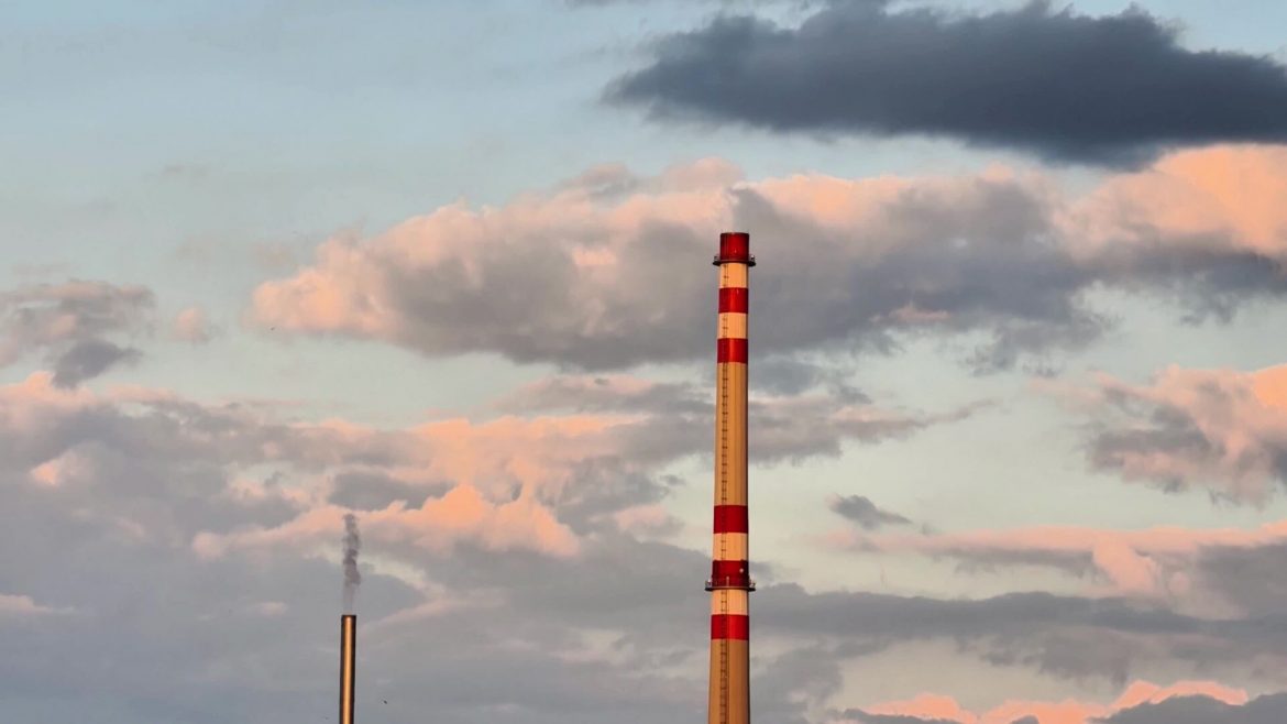 Dekarbonizacja, transformacja energetyczna, regulacje, fot. Vecteezy/Nataliia Vintonyak