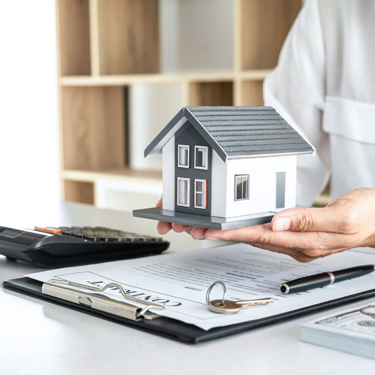 Wycena to nie tylko liczba – jak rzeczoznawca majątkowy chroni Twoją transakcję?