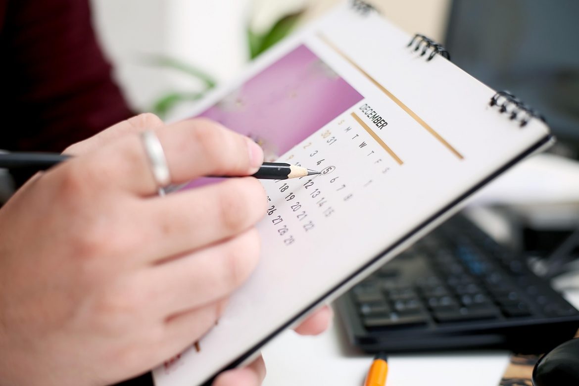 Planowanie pracy, kalendarz, wolna Wigilia, fot. Pixabay/F1Digitals