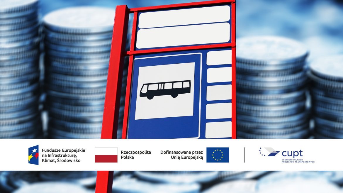 Znak przystanku autobusowego na tle monet, podkreślający oszczędności związane z transportem publicznym.