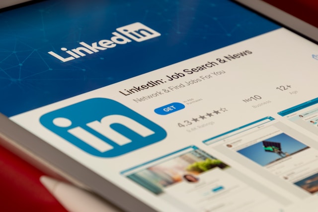 Szpieg w sieci kontaktów. Jak LinkedIn stał się źródłem danych dla grup przestępczych