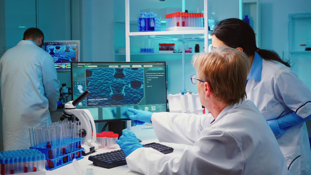 Najlepsi naukowcy poza projektami z UE? Uczelnie alarmują w sprawie FENG