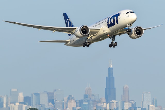 PLL LOT przewiozły 11,7 mln pasażerów i inwestują w modernizację floty