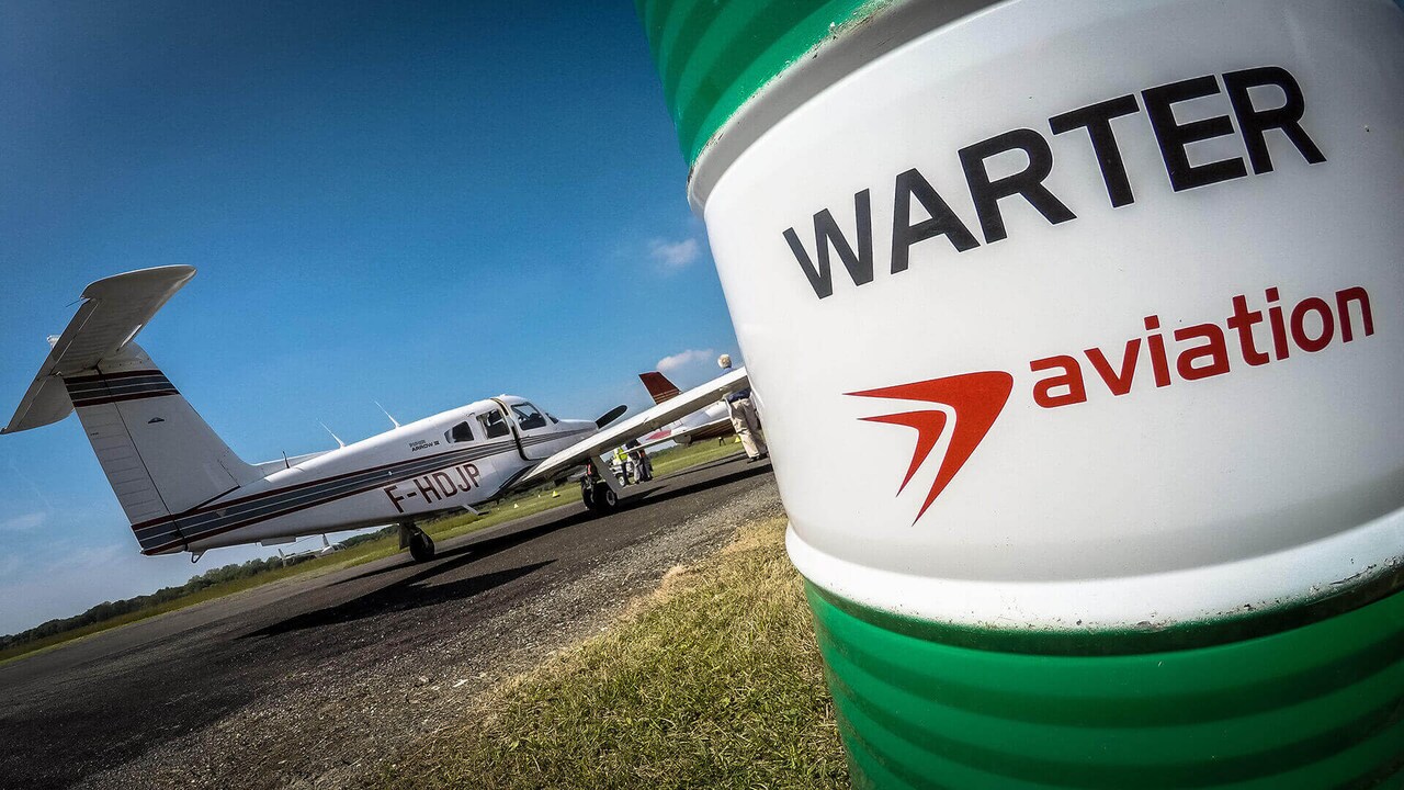 Warter stawia na Francję. Polski producent paliw wesprze mistrzów lotnictwa