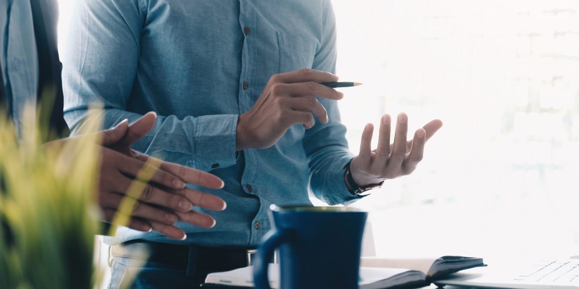 Szkolenia w pracy, inwestowanie w rozwój pracowników, fot. Vecteezy/wichayada suwanachun