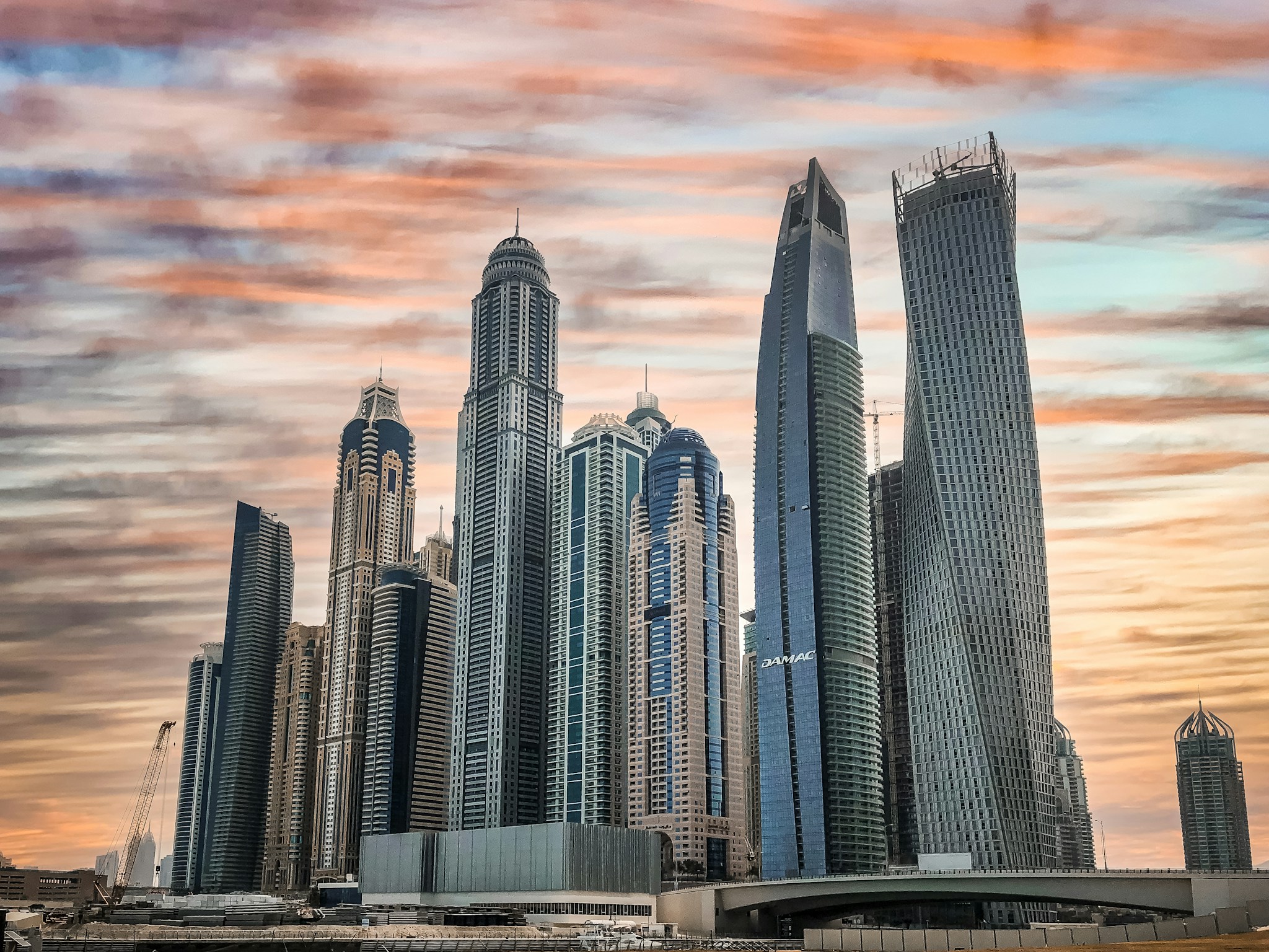 Polski kapitał płynie za granicę: dlaczego Dubaj stał się kierunkiem dla inwestorów szukających dywersyfikacji
