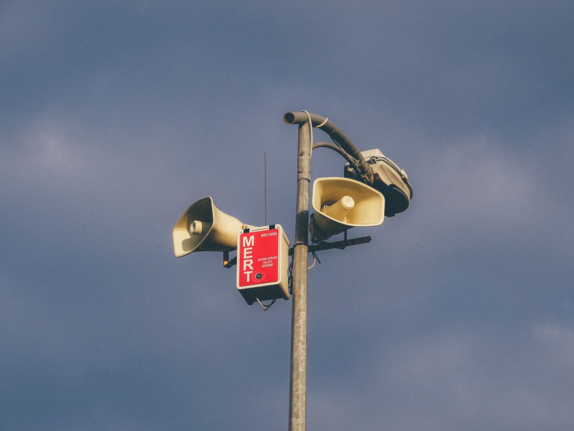 System ostrzegania, zarządzanie kryzysowe, alert RCB, fot. Pexels/Hakan Kayahan,