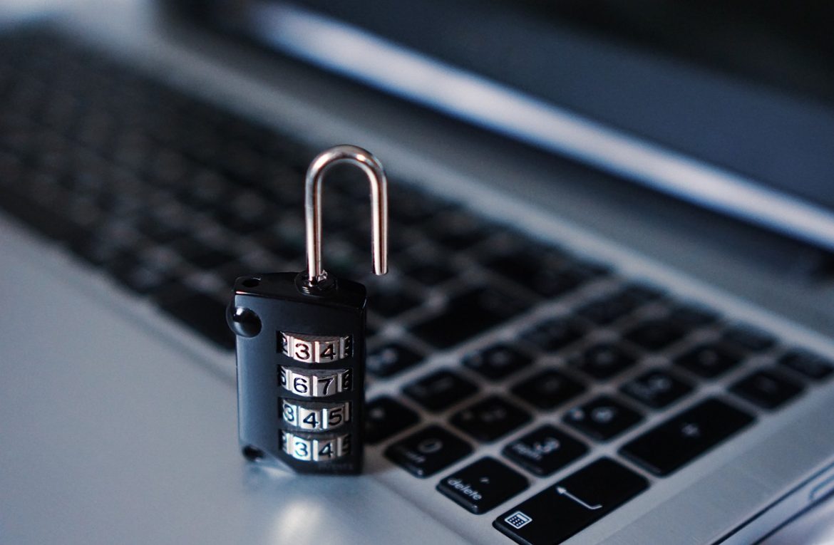 Cyberbezpieczeństwo, komputery kwantowe, kradzież danych, fot. Pixabay/TheDigitalWay