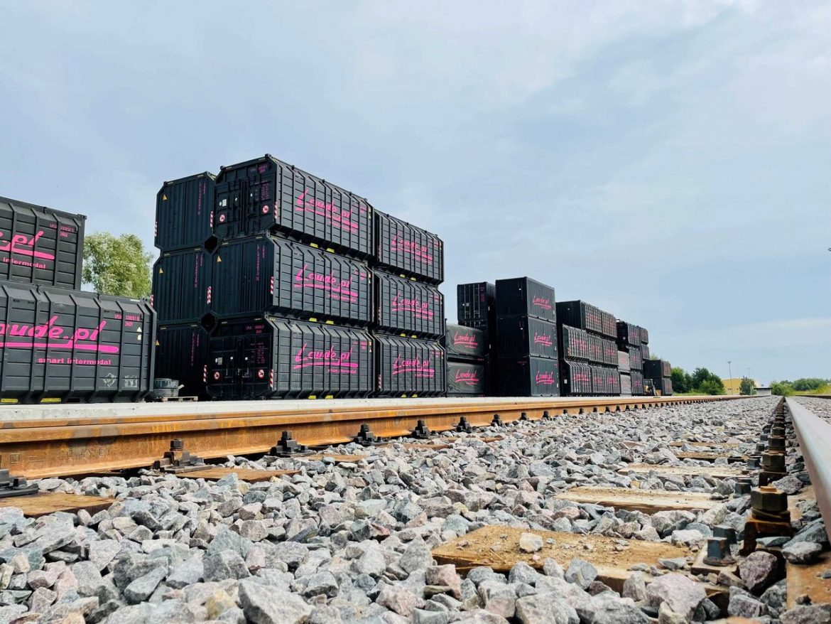 Przewozy intermodalne, tranzyt intermodalny, przewozy kolejowe, fot. Laude Smart Intermodal