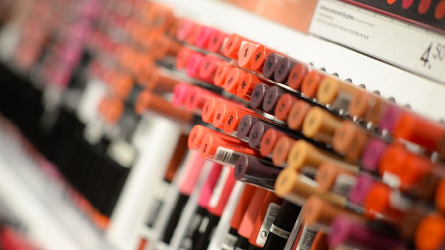 Bruksela obiecuje deregulację. Tymczasem jedna branża śledzi około 250 aktów prawnych