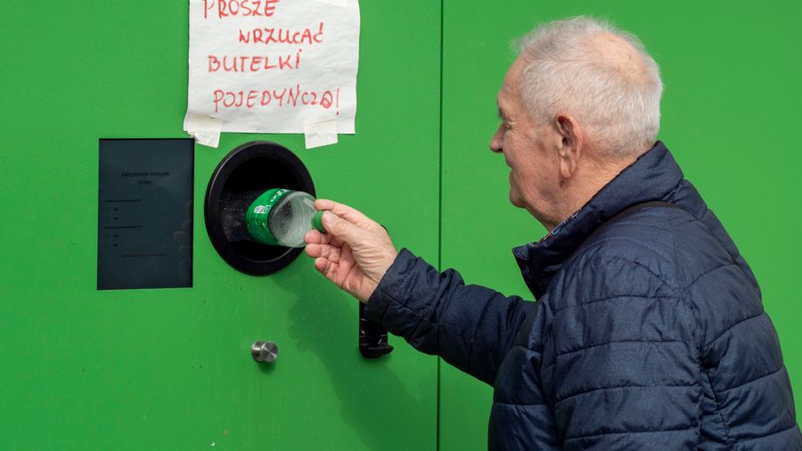 Małpki z kaucją, branża z rachunkiem. Rozszerzenie systemu może kosztować 2 mld zł
